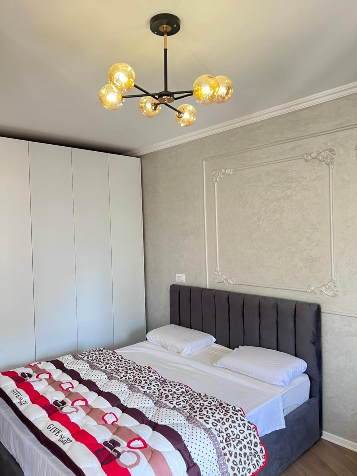 Experience New Bazaar Apartment 01 Tirana Esterno foto