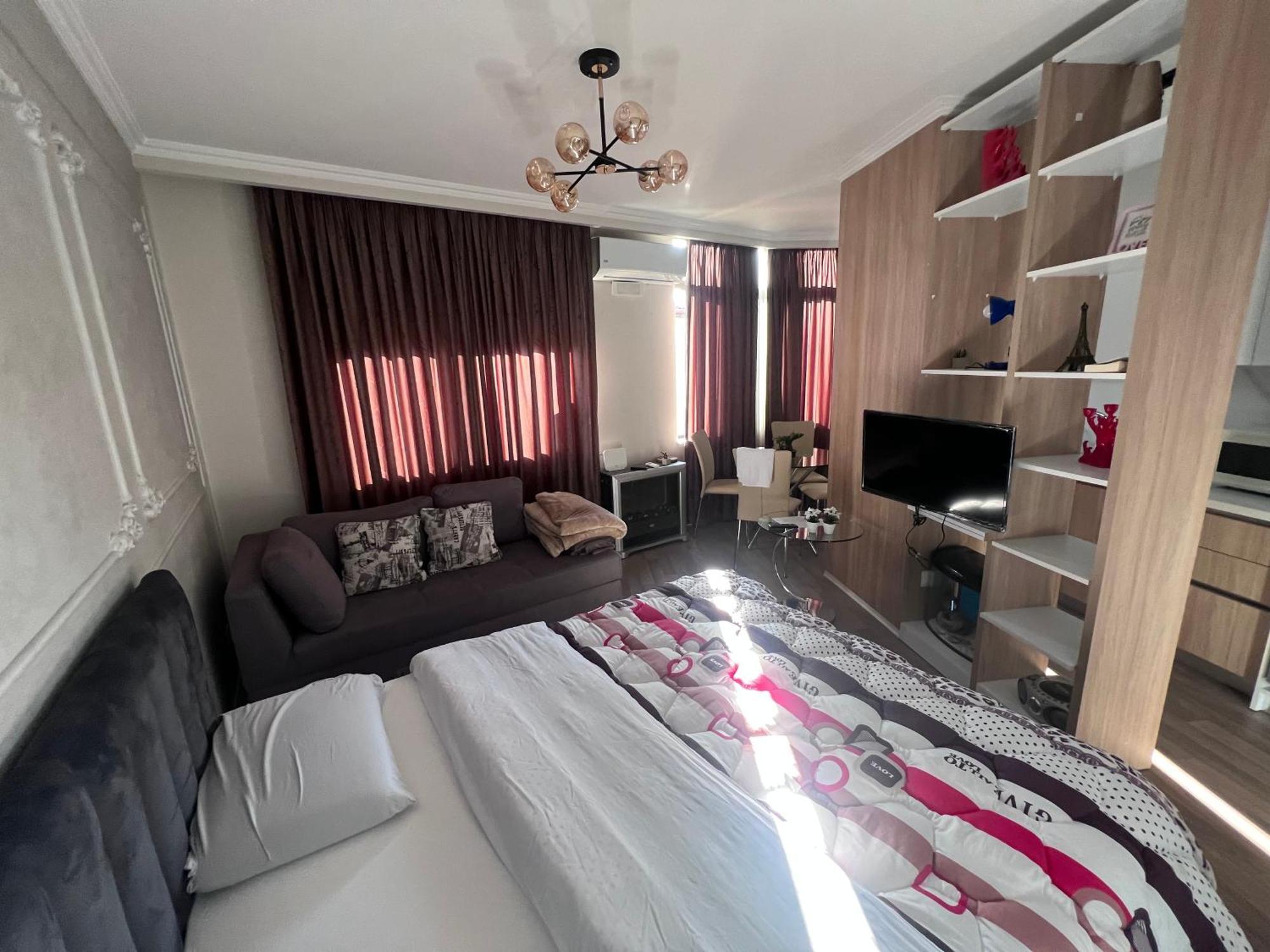 Experience New Bazaar Apartment 01 Tirana Esterno foto